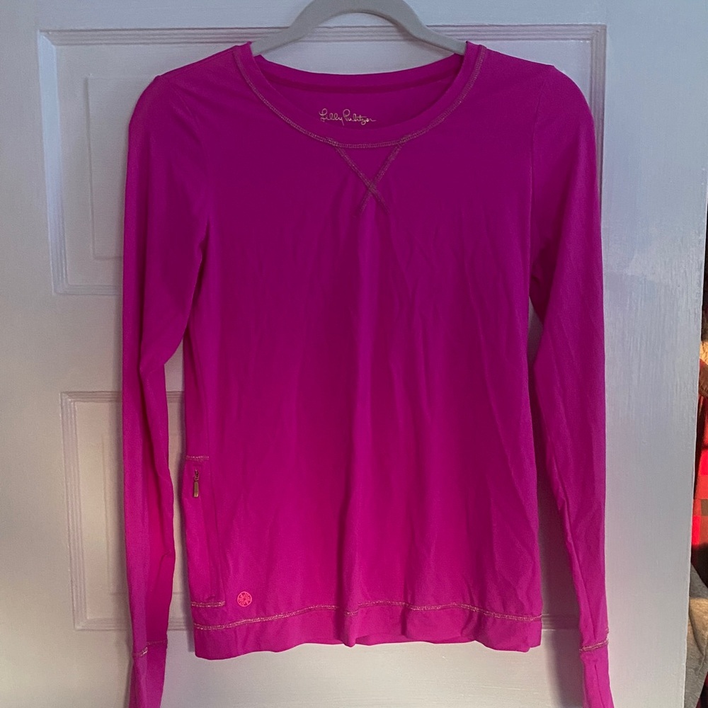 Athletic shirt, long sleeve with a side pocket